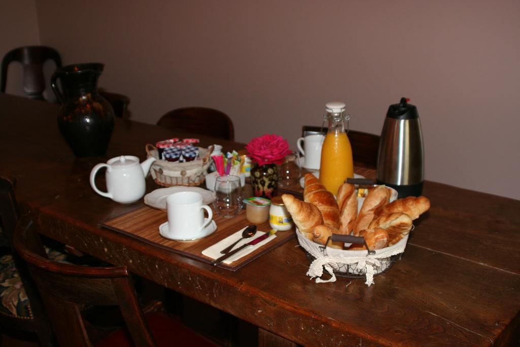 Le Petit Moulin Bed & Breakfast Faverelles Екстериор снимка